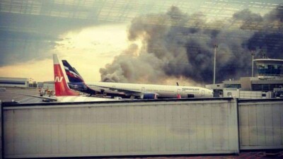 В аэропорту Шереметьево загорелся самолёт во время посадки. Есть погибшие