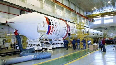 Связь со спутником "Ангосат" исчезла после его выхода на орбиту