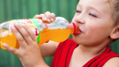 В Великобритании из-за массового ожирения детей ввели налог на сахар