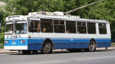 Водитель троллейбуса, сбивший школьника в Алматы, ехал наперегонки с автобусом