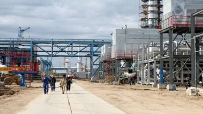 Бозумбаев рассказал, когда заработает на полную мощность НПЗ в ЗКО