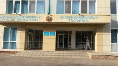 Военные медики, которые лечат пациентов с Covid-19, требуют выплаты надбавок