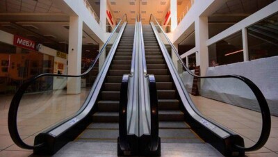 Аким Сарыаркинского района Астаны обратился к гражданам после инцидента на эскалаторе