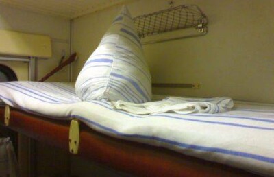 "Пассажирские перевозки" отрицают двойную стоимость постельного белья в поездах