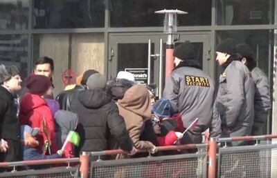 Американцы удивились давке на открытии McDonald's в Астане