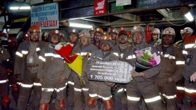 Назарбаев поздравил шахтёров с профессиональным праздником