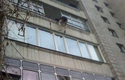 Наркоман из Усть-Каменогорска возомнил себя человеком-пауком