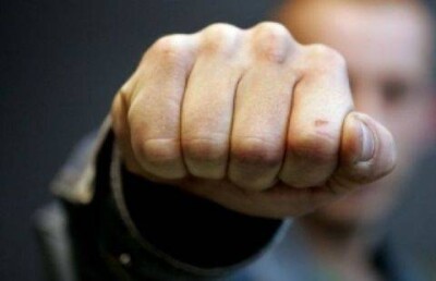 Беременной пассажирке сломали руку в драке с кондуктором в Экибастузе 