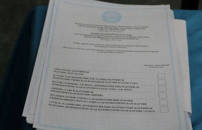 Житель Атырау снял на видео вброс бюллетеней