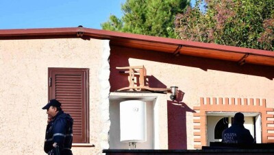 В пригороде Рима начали снос вилл мафиозной группировки