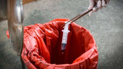 В Шымкенте оштрафовали компанию, сжигавшую медотходы на открытой территории