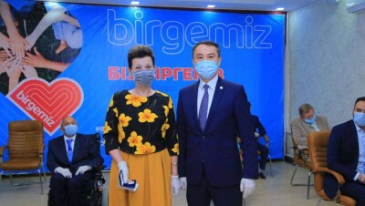 "Эту медаль заслуживают все мои 600 сотрудников" – награждённая главврач Костанайской городской станции скорой помощи