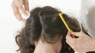 Шансов на спасение девочки, у которой мать выводила вшей, не было