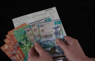 Лжекоммунальщица обманула пенсионера на 650 тысяч тенге в Семее