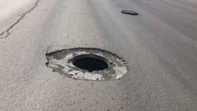 Житель Алматы отсудил у коммунальщиков 3 млн тенге за ДТП из-за открытого люка