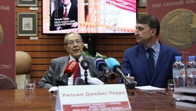 Экс-министр обороны США назвал Назарбаева лидером в деле ядерного разоружения