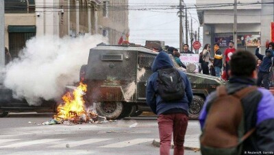 В Чили отменили повышение платы за проезд на метро. Протесты шли неделю