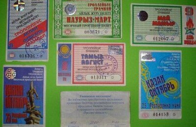 Алматинским пассажирам вернут месячные проездные билеты