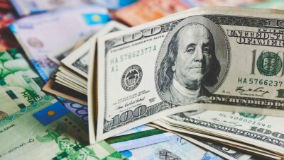Стоимость доллара на бирже превысила 389 тенге