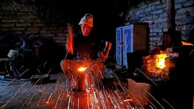 Бағзыдан келе жатқан ұсталар мәдениеті. Темір ұстасының киесі мен иесі болады