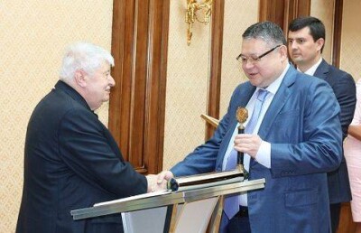 Большой Золотой медалью наградило Назарбаева Вольное экономическое общество России