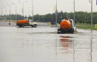 Потоп в Астане в очередной раз стал поводом для обсуждения в соцсетях
