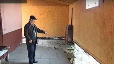 В Алматы возле зоны строительства метро обвалилась часть жилого дома