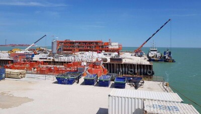 В Атырау после пятилетнего простоя возобновил работу речной порт