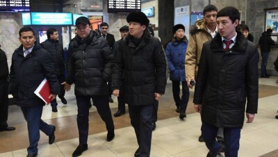 Байбек проверил аэропорт, вокзалы и автопарки Алматы перед Универсиадой