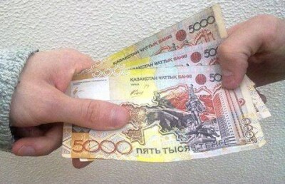 К 4,5 годам колонии приговорён полицейский за взятку в 50 тысяч тенге