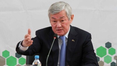 Сапарбаев о медсёстрах: "Не нравится работа – пусть уходят"