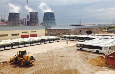 Водители автобусов, которых не выпустили на маршруты, грозят перекрыть улицу в Астане 