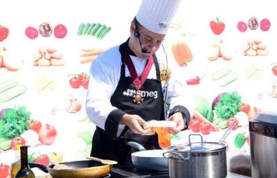 В Центральном парке Астаны накормили почти пять тысяч человек 