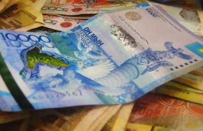 Экс-премьер Терещенко высказался против интервенций Нацбанка для поддержания курса тенге