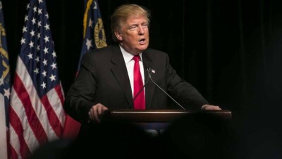 Дональд Трамп перечислил свою зарплату на разработку лекарств от Covid-19