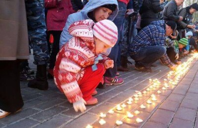 Жители Усть- Каменогорска зажгли 7199 свечей в память о погибших в ВОВ