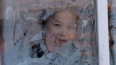 Школьники ВКО из-за морозов остаются дома