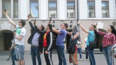 Новый флешмоб с опасным селфи запустили блогеры в социальных сетях