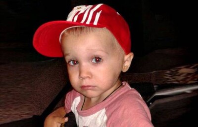 Родители тяжелобольного ребёнка обратились за помощью в СМИ