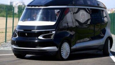 Первый беспилотный автобус запустили в Китае