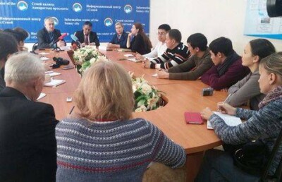 Негодование семейчан из-за повышения платы за проезд разделили даже чиновники