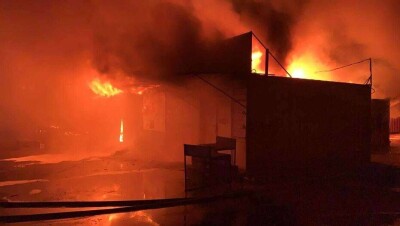 Причиной пожара на рынке "Арай" в Караганде признали поджог, задержаны двое подозреваемых