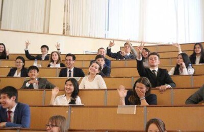 Обновлённый список набравших высший балл на ЕНТ опубликовало МОН РК