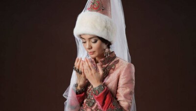 Современные казашки не хотят быть "қатын" – опрос