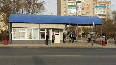 Аким Актобе пригрозил отобрать магазин у владелицы за неубранную территорию