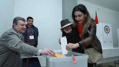 В Армении обнародованы первые результаты exit-poll на парламентских выборах