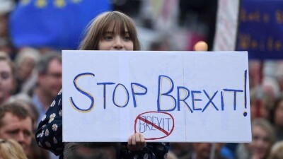 Более миллиона граждан Великобритании подписали петицию за отмену Brexit