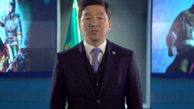 Бауыржан Байбек принял эстафету чтения эпоса "Алпамыс батыр"