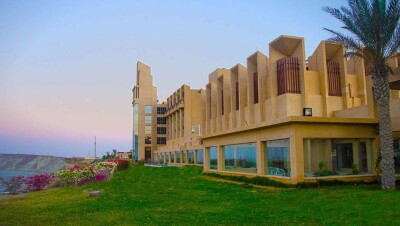 Вооружённые боевики атаковали гостиницу с иностранцами в Пакистане