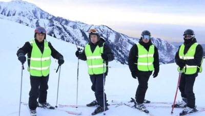 Склоны Шымбулака патрулируют лыжники-полицейские